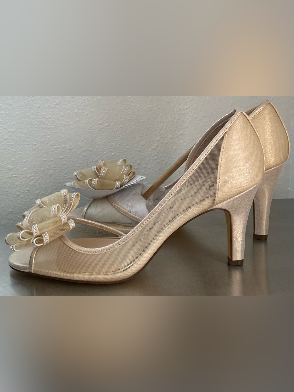 NEW WOMENS ELEGANT GOLD SHIMMER METALLIC MESH PEEP TOE HEELS EMBELLISHED BOW